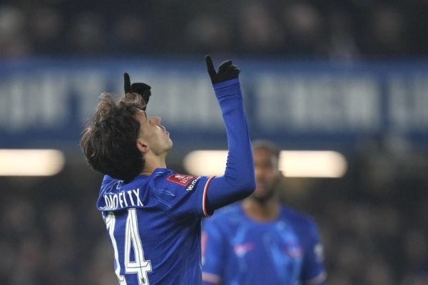 Joao Felix sắp rời Chelsea v